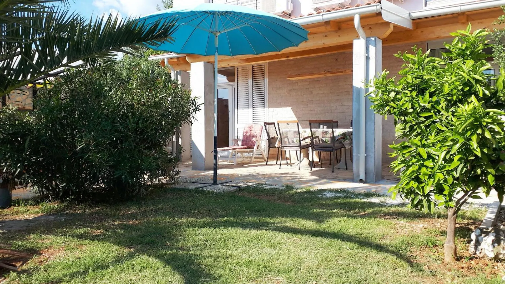 Direkt Am Meer Liegendes Apartment Mit Garten Medulin