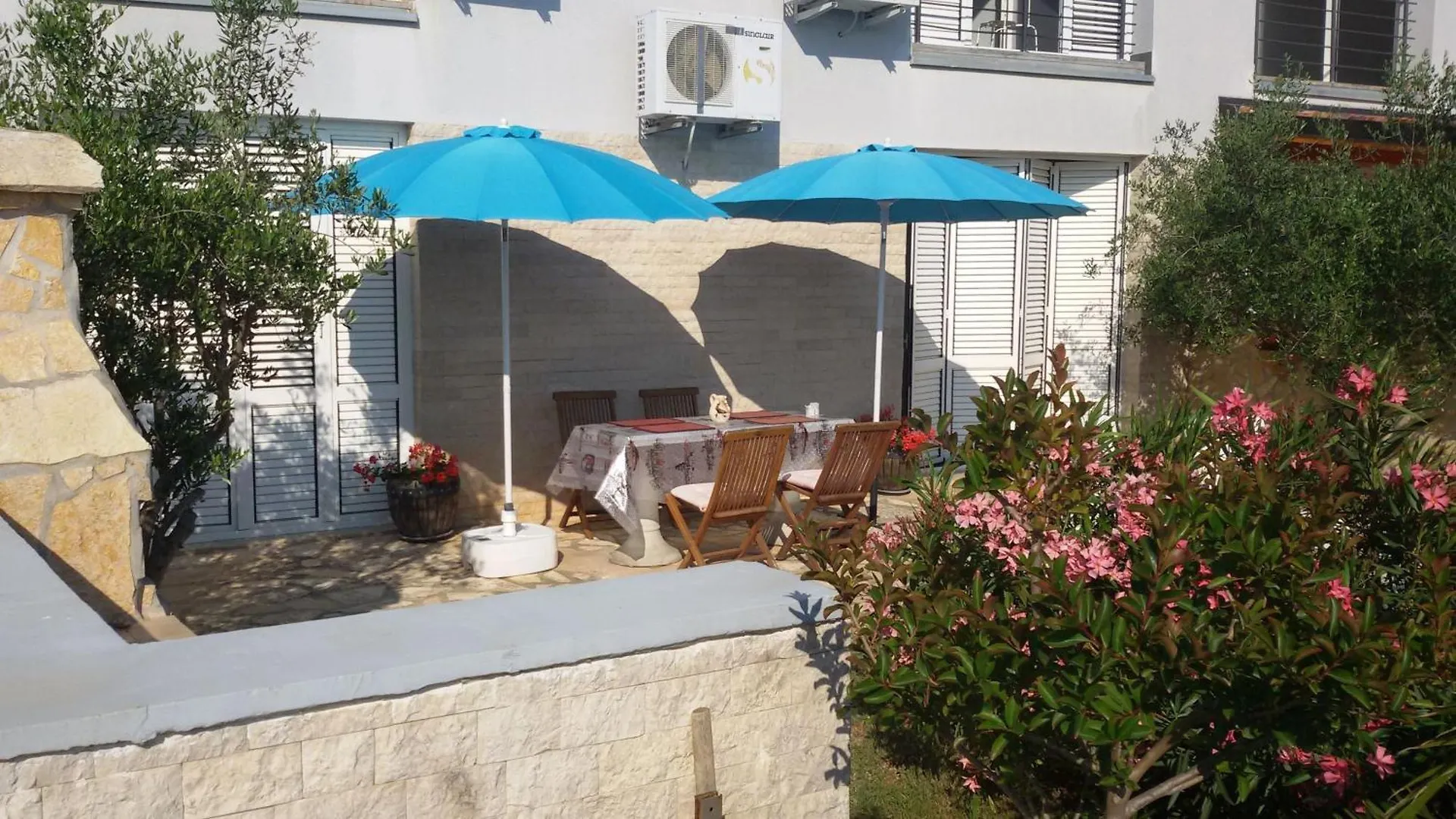 Direkt Am Meer Liegendes Apartment Mit Garten Medulin